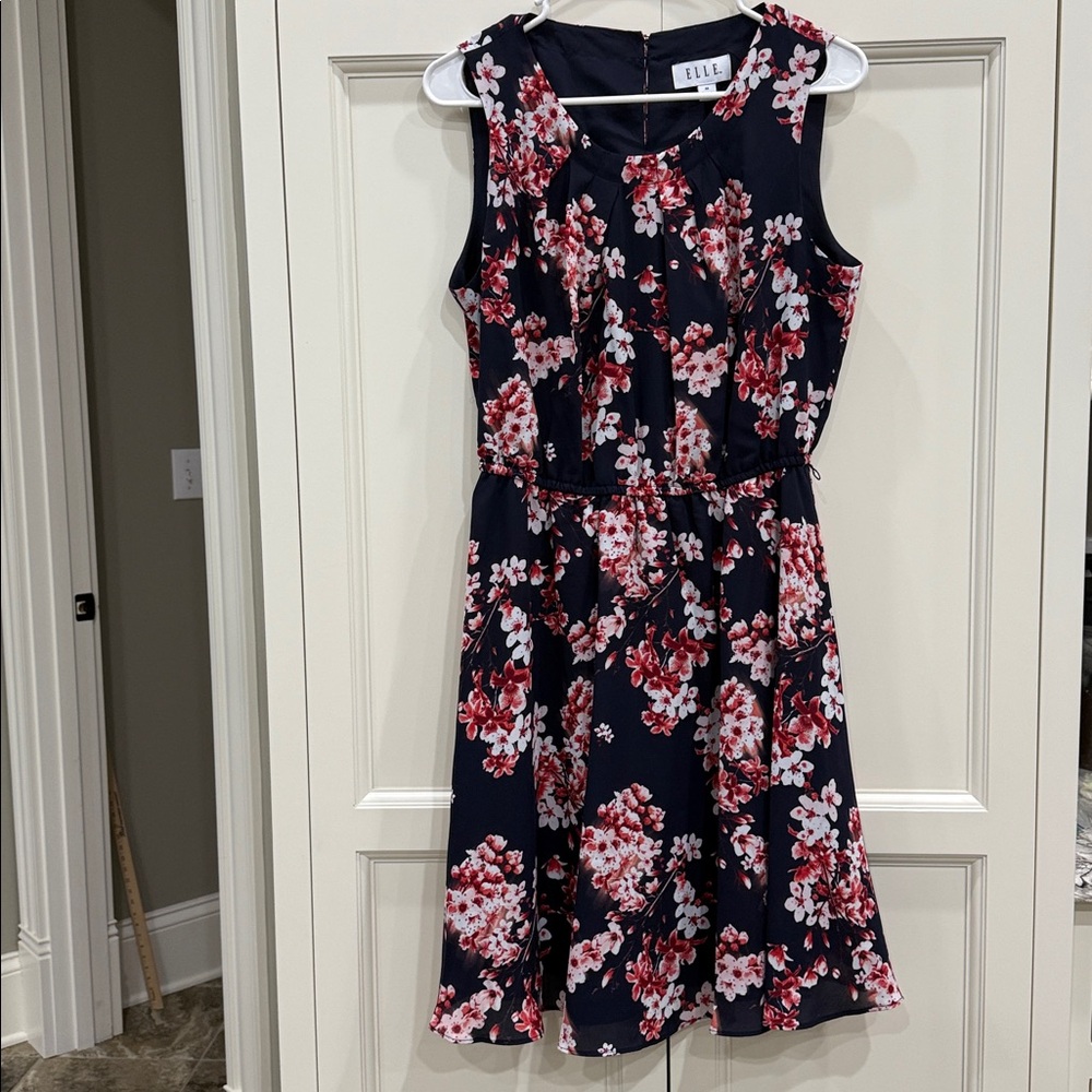 ELLE Sleeveless Navy Cherry Blossom Fit & Flare Dress Medium. NO BELT festival